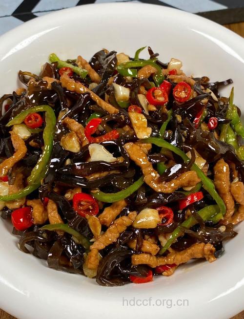 补血菜肴之黑木耳炒肉