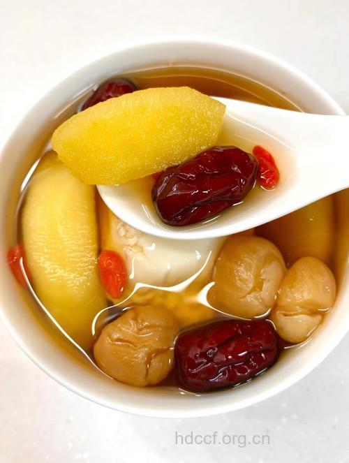 熬夜时适合吃的汤品与水果