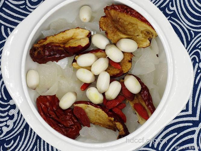 秋季美食“吃”出靓丽秀发