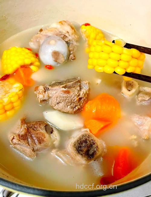 大骨炖什么好吃 推荐四款大骨炖汤做法