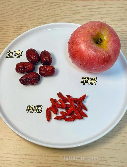 苹果生吃通便熟吃止泻