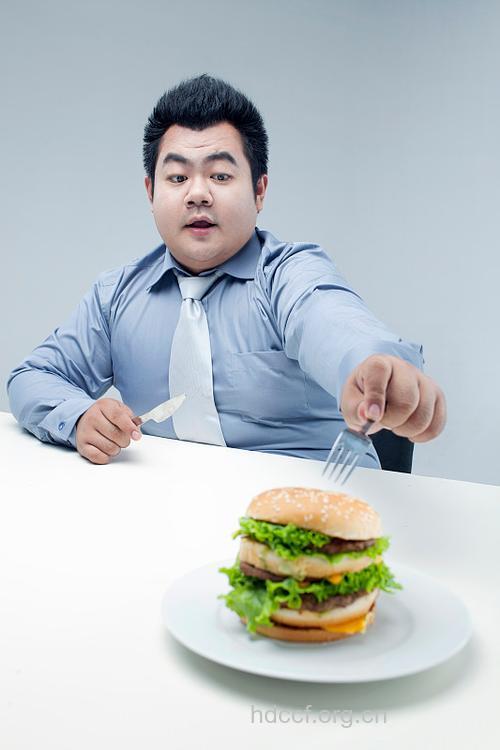白领男人为何易发胖呢?