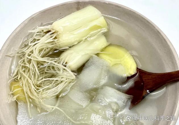 养胃粥:葱白粥的做法