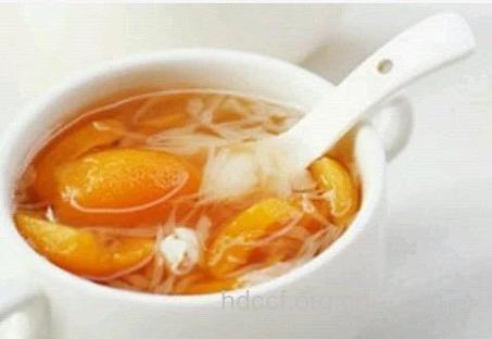 柚子保健四法:与百合煎水饮可润肺止喘