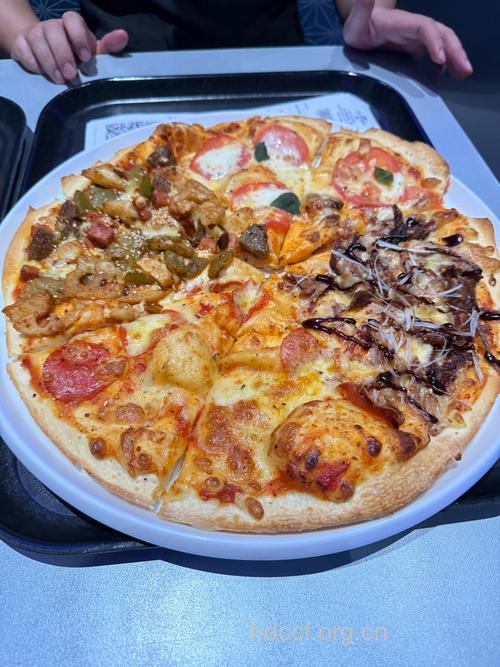 男子吃披萨减重百斤 减肥多吃四种食物
