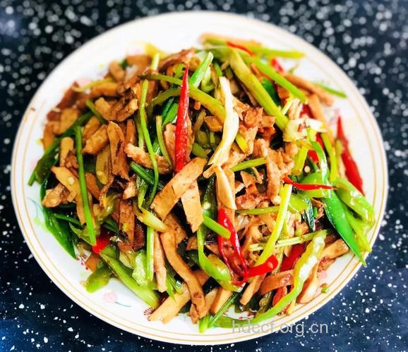 香干肉丝芹菜