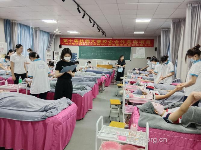 学生成广州暑期整形美容主力军