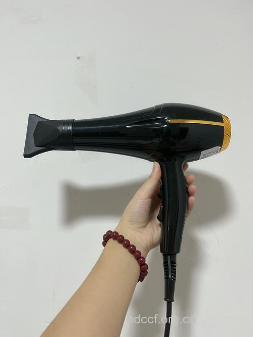 吹风机吹头发的最佳时机是什么时候
