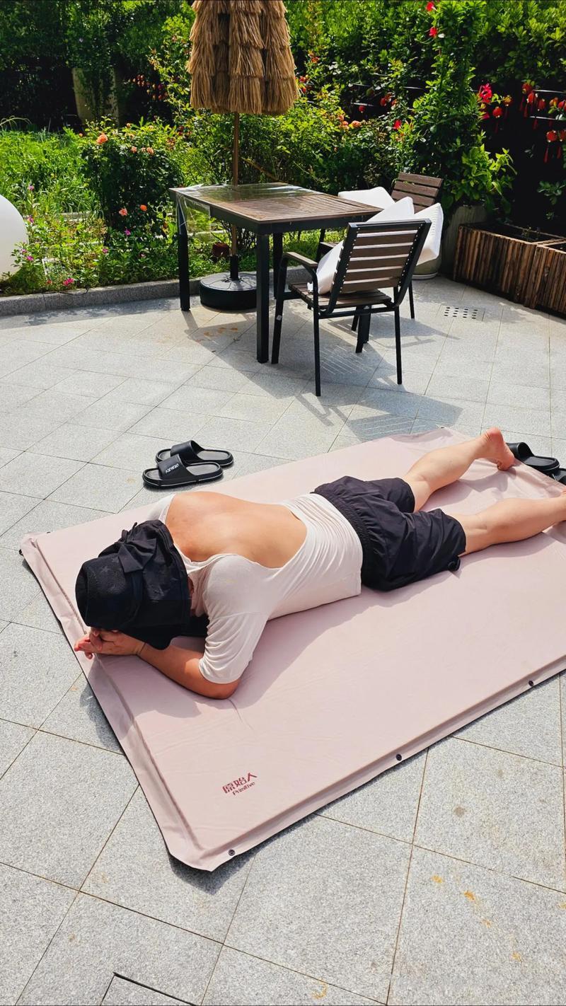 晾晒衣服等生活中的瘦背方法