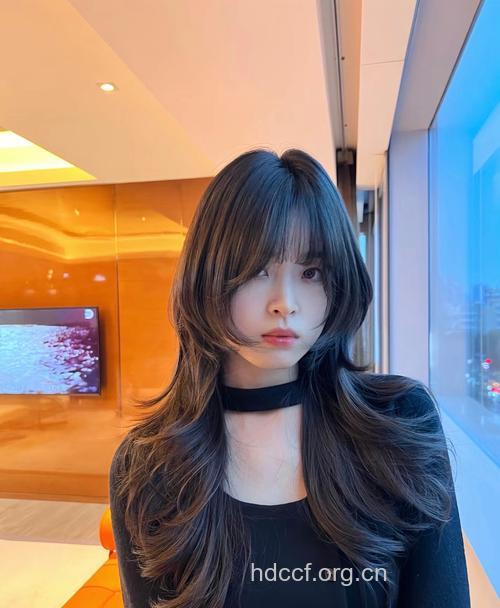 变成瘦脸发型有什么好招