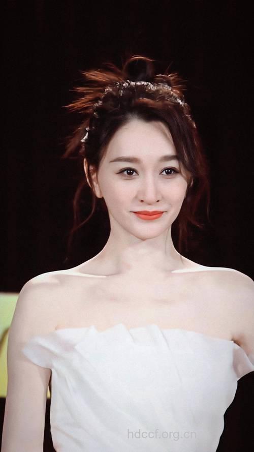 李小冉的发型集锦