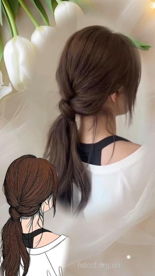 将马尾梳出女人味的方法