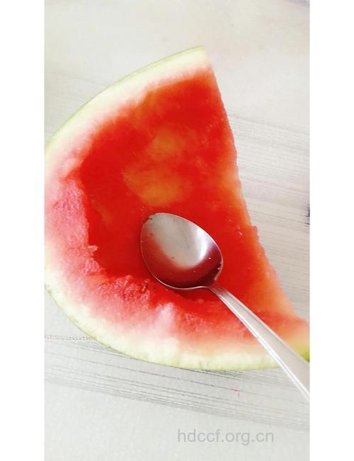 西瓜面膜有什么用 西瓜面膜怎么做