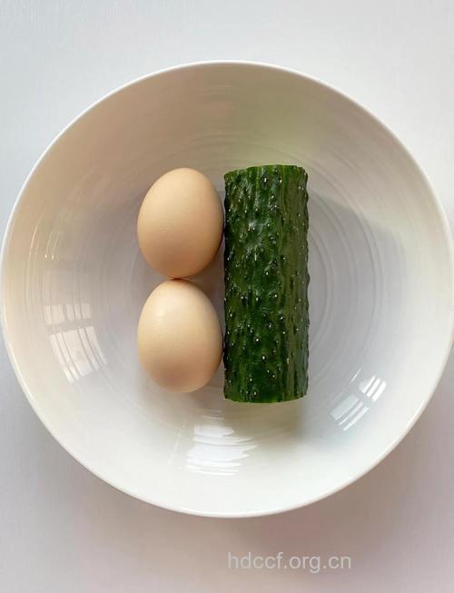 春季减肥 黄瓜鸡蛋这么吃