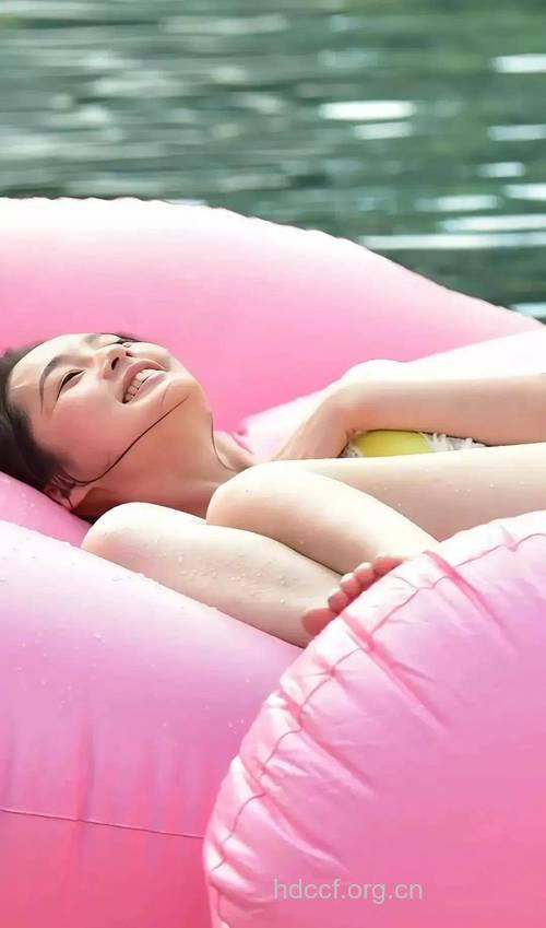 游泳丰胸最有效？！