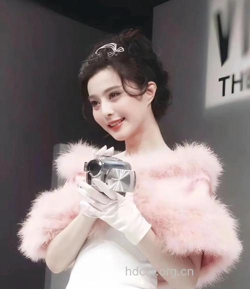 范爷自爆“美白富”的保养经