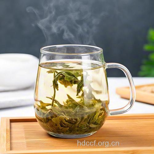 喝茶改善肌肤 美白保湿效果佳