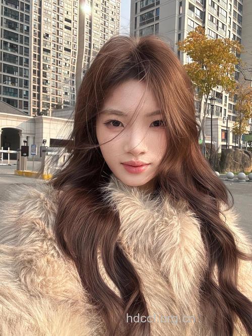 冬日10款温暖柔美的小脸发型