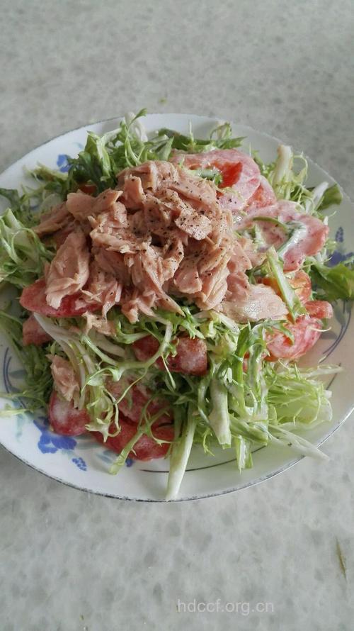 自制减肥沙拉：金枪鱼沙拉的做法