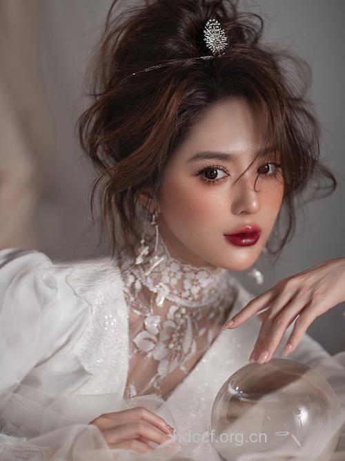 2012杂志款最流行发型真人版