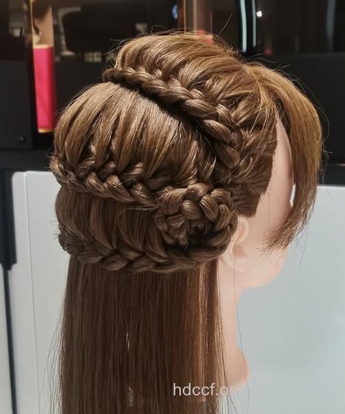 BOB头侧编发发型编发