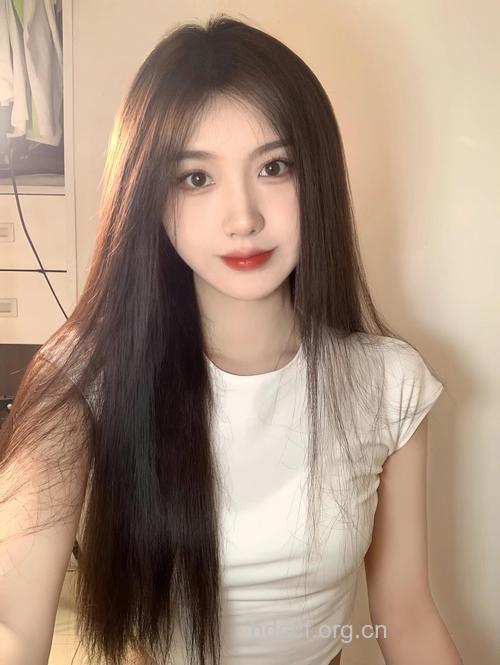男人最爱 6款邻家女孩顺直发型
