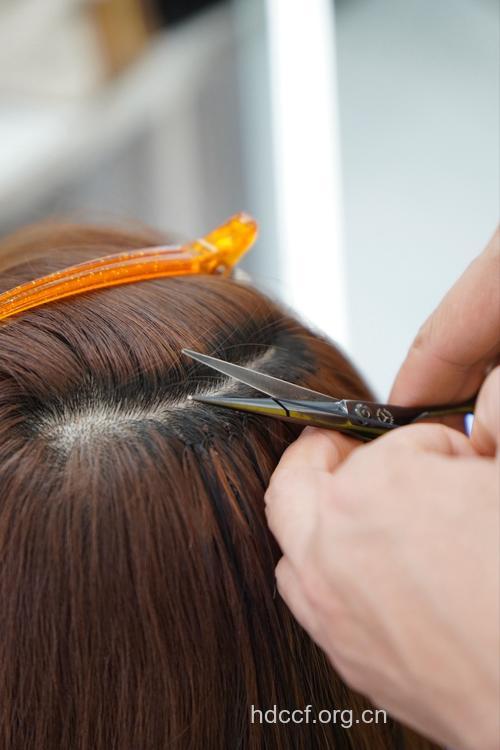 接发要小心 可能会掉发