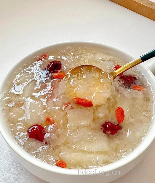 银耳能美白 自制面膜不落人后