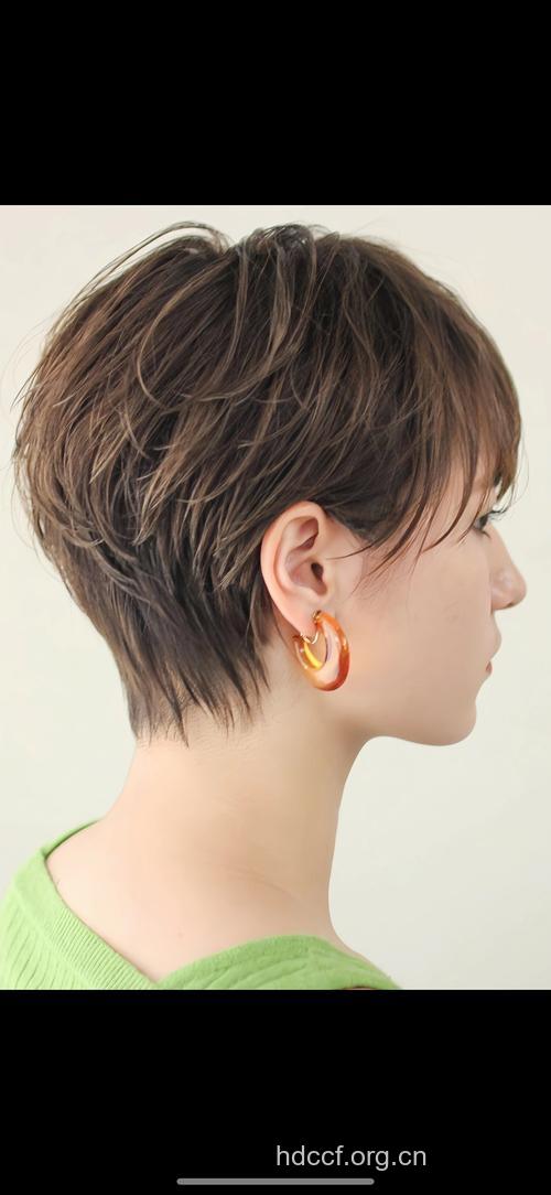 夏季涼爽发型提案