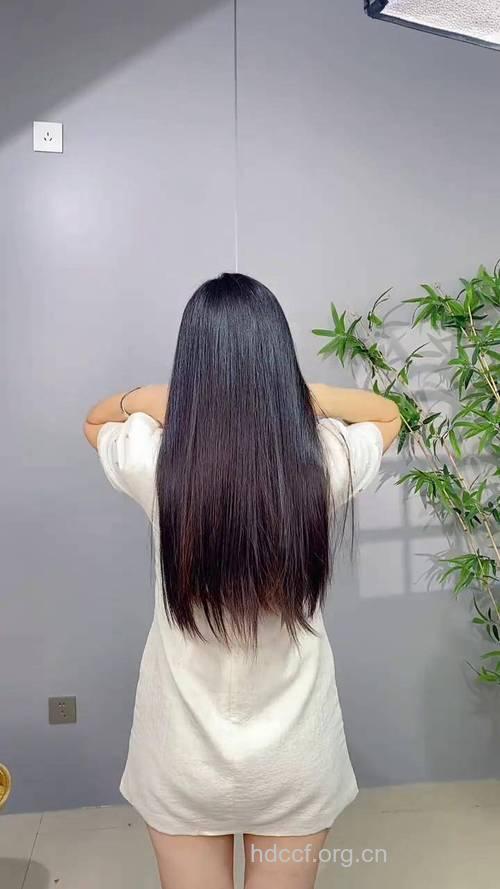 揭秘 广告中柔美秀发的打造技巧