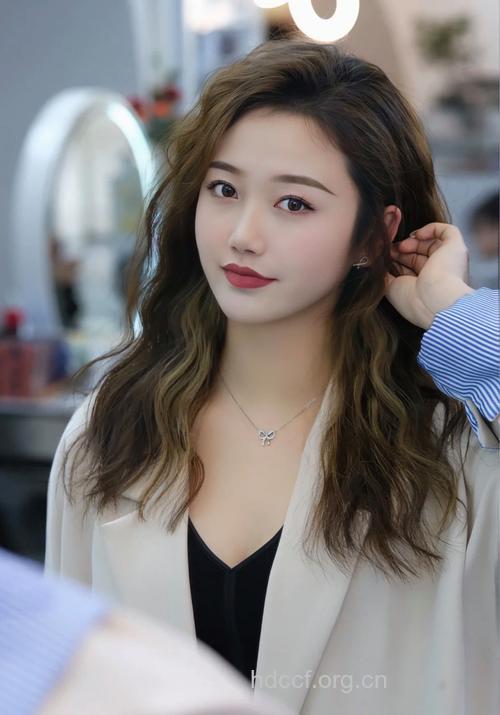温婉美丽 韩剧经典时尚冬季发型