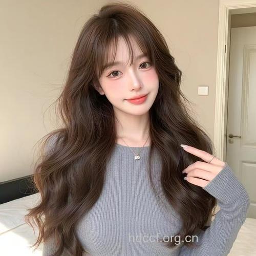 妩媚活力 冬季最新蓬松浪漫卷发