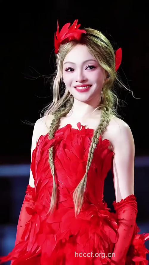 张韶涵俏皮演绎11款魅力发型