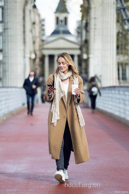 欧美街拍 围巾发型时尚巧搭