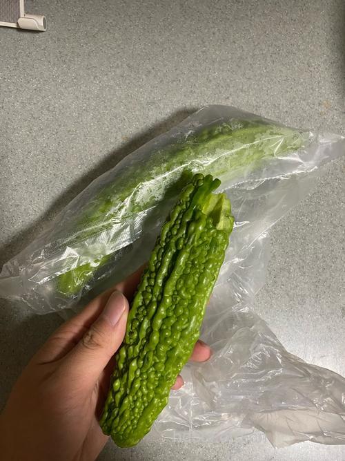 一天生吃几根苦瓜 想胖都难