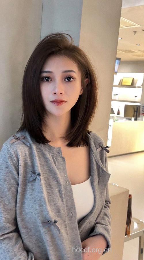 极速提升气质 打造知性发型