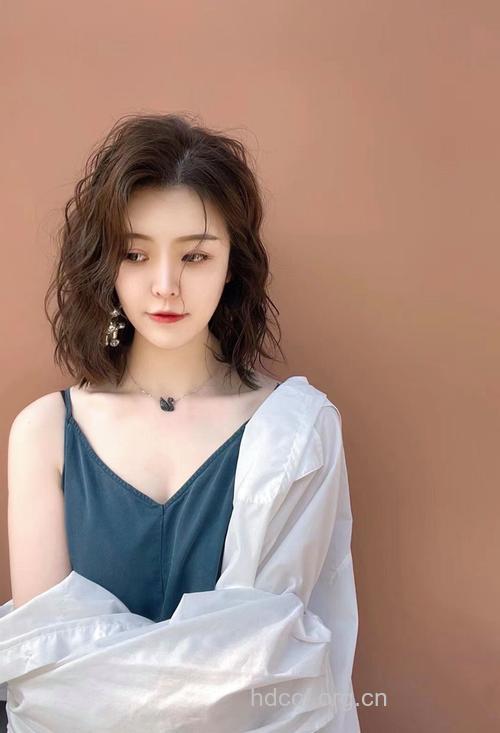 推荐 2009最新时尚OL发型