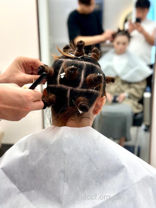 创意大师 教你4款扮嫩发型