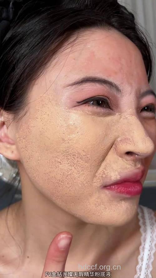 粉底液加重脸上雀斑