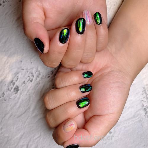 9款炫酷美甲贴纸 让你轻松从细