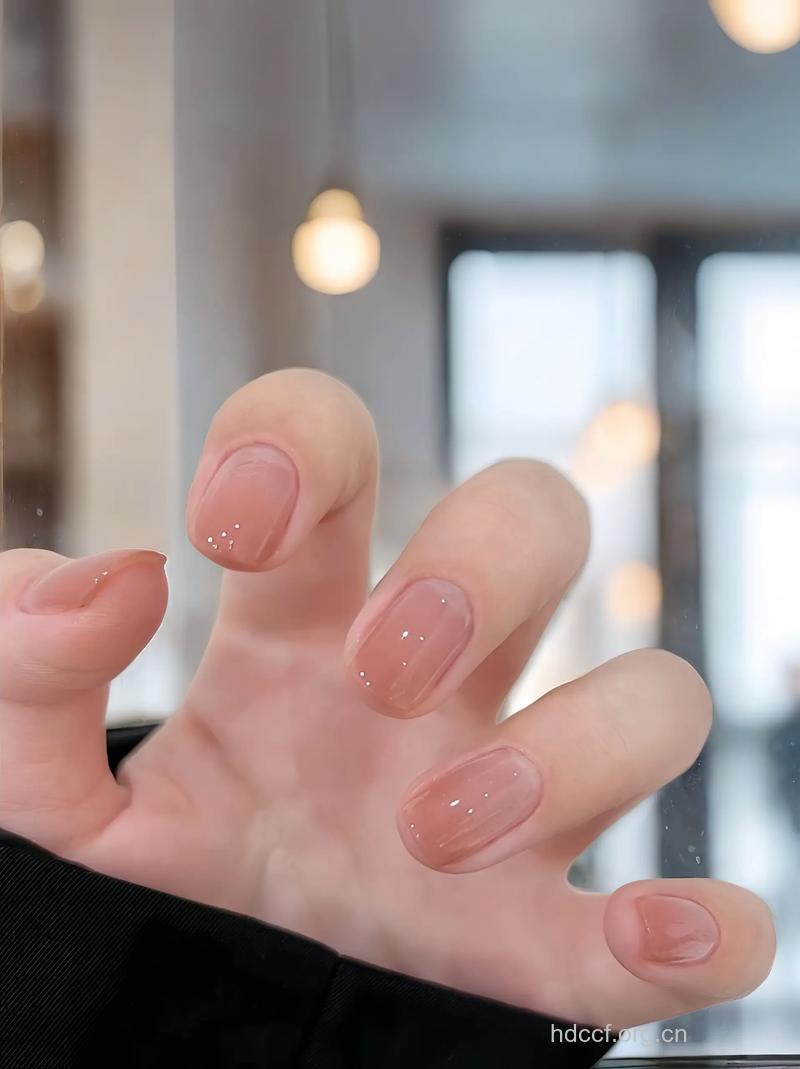 美甲，简单也是一种美