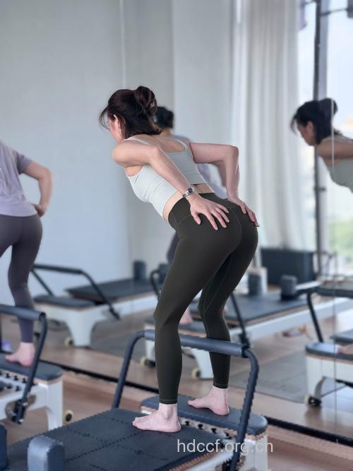 适合白领的简单提臀动作