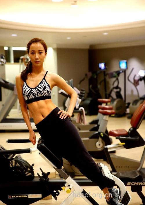 王珞丹PK桂纶镁 小清新女星美肌术