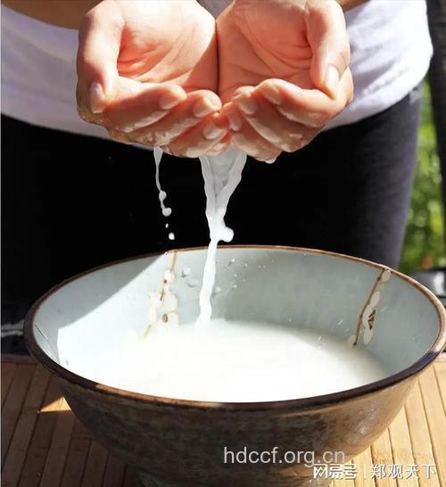 米水洗脸 美白肤色