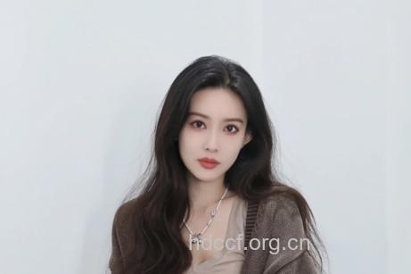 明星们是怎样“永葆青春”