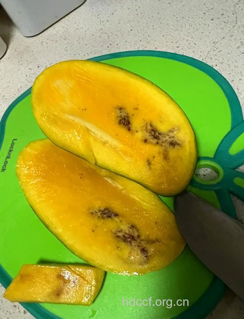 惊!可用芒果祛除黑头