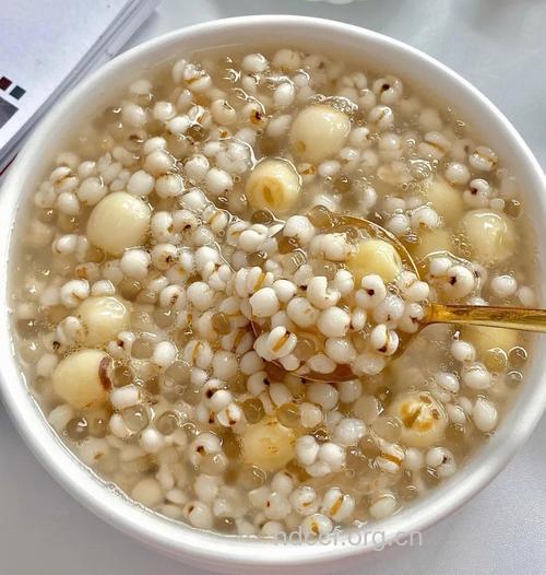 一喝就变瘦 5款薏米汤祛湿效果好