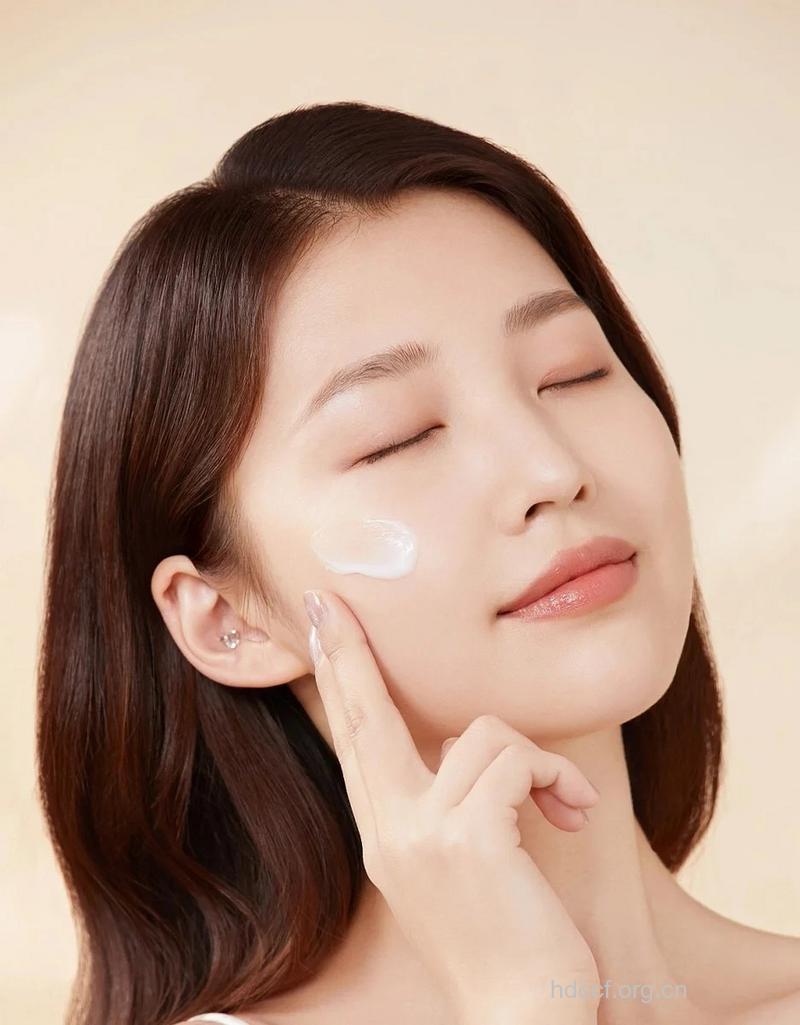 问题肌肤不用怕 这样化妆美美的