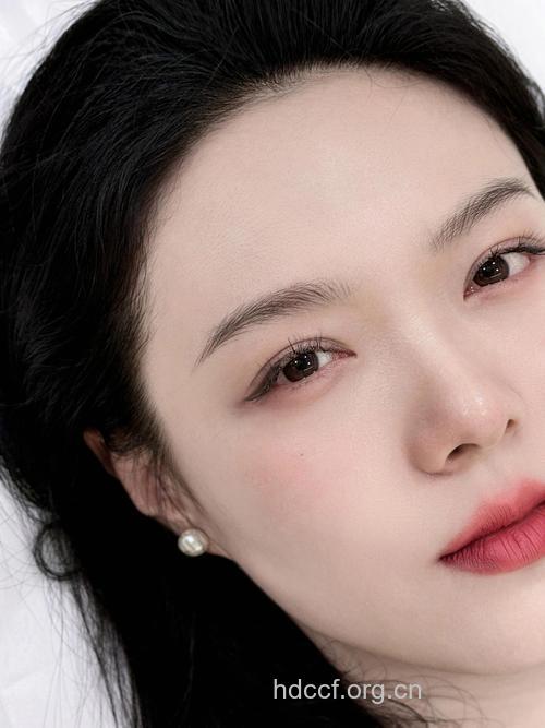 选对眉形让你耀眼一整年