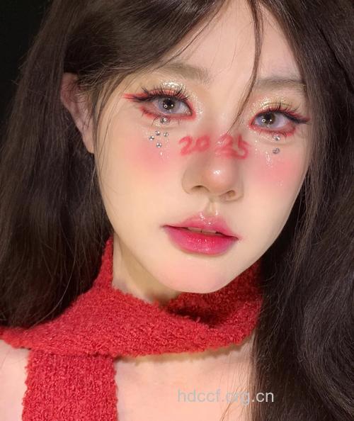美丽妆容有技巧：让你美美过新年